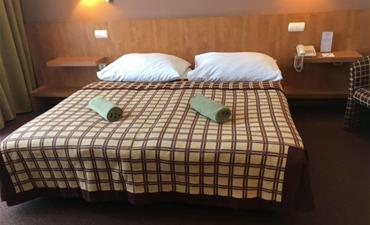 Maďarsko, Tapolca, hotel Pelion - term. koupání, Tihany, zám.Keszthely_dvoulůžkový pokoj bez pristylky