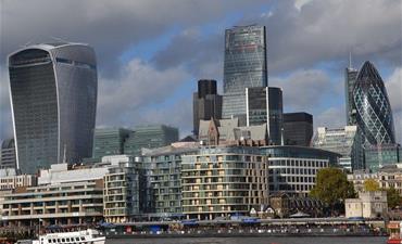 Jarní prázdniny v Londýně letecky z Brna_dvoulůžkový pokoj s pristylkou